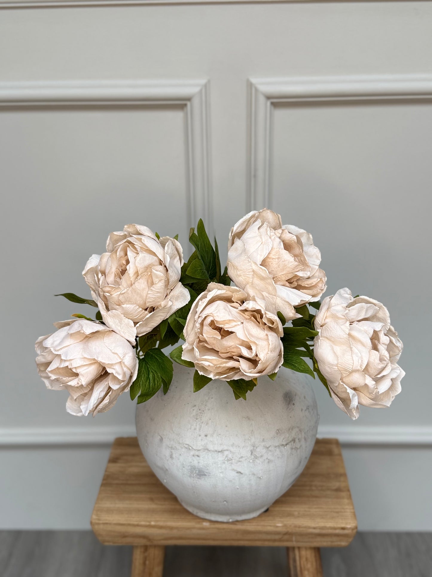 Faux Oyster Closed Peony Bunch